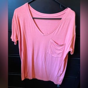 Used and well taken care of Kyte, women’s v neck